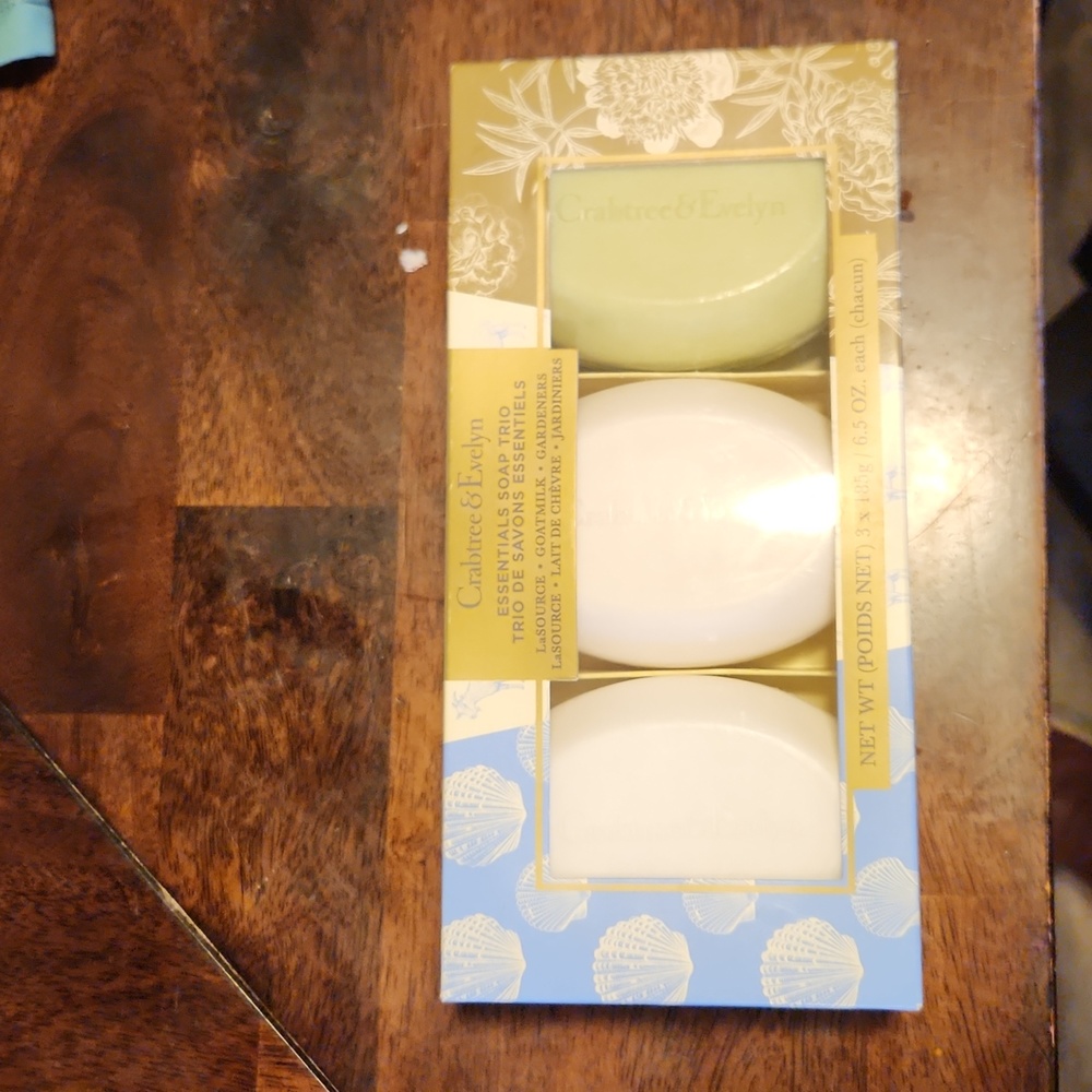 Crabtree Evelyn essentials soap set, 6.5 oz each. - Picture 1 of 2
